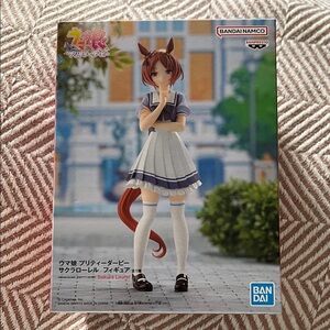 Sakura Laurel Anime Figure with Red and White Outfit